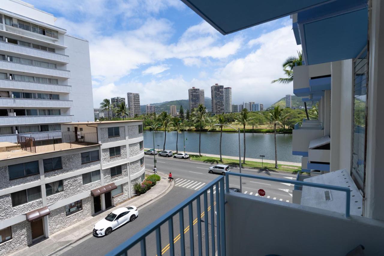 Holiday Surf Hotel Honolulu Exterior foto