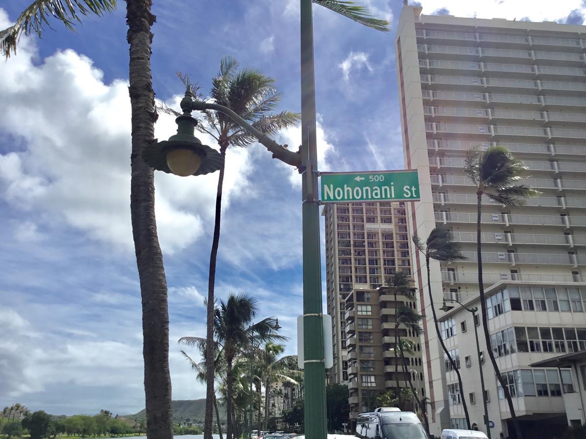 Holiday Surf Hotel Honolulu Exterior foto