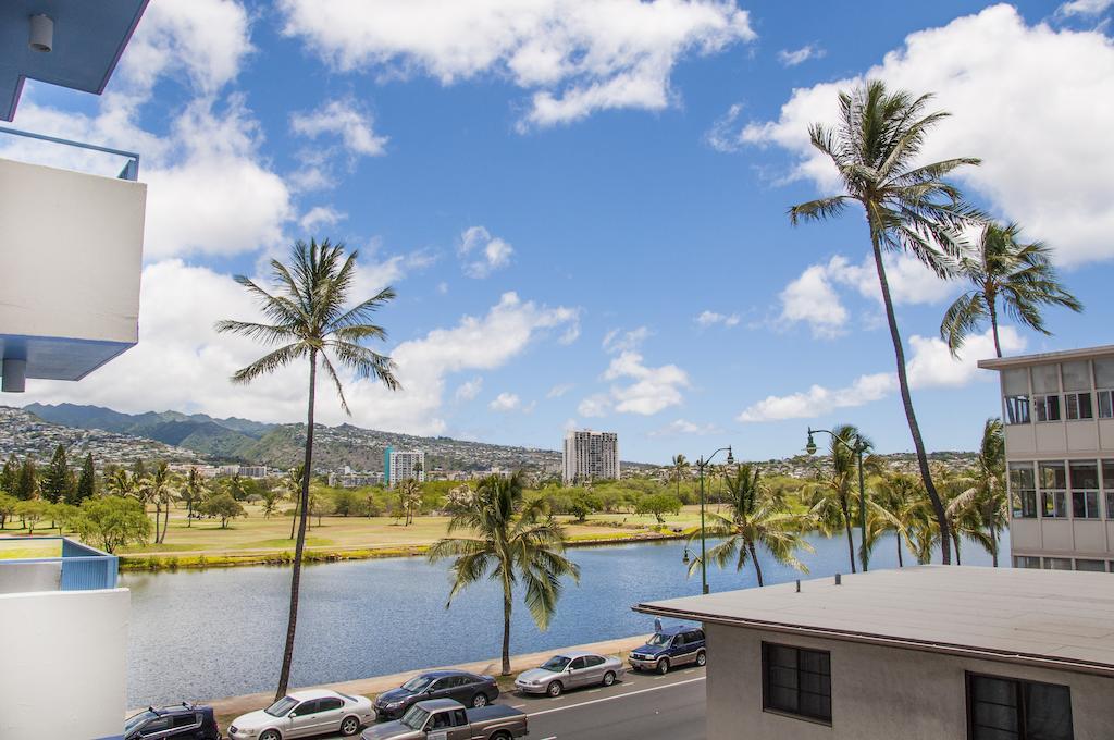 Holiday Surf Hotel Honolulu Exterior foto